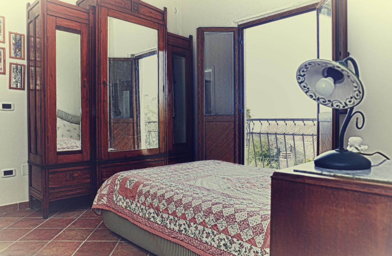 La Pietra D'Argento Bed & Breakfast Caserta Vecchia Exterior photo
